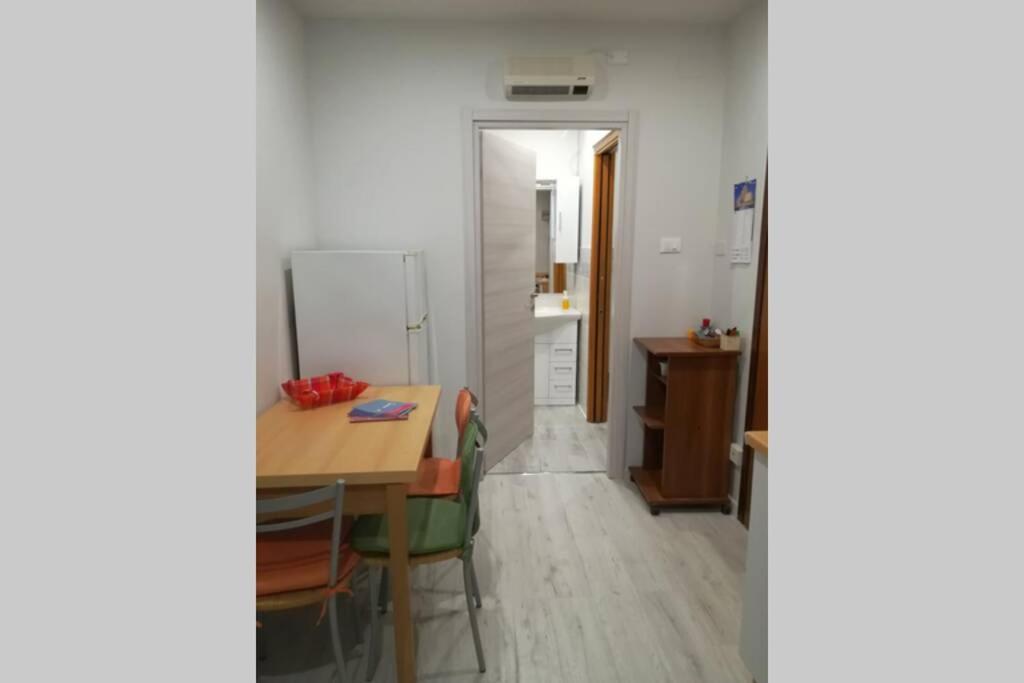 Casa Vacanze La CartolinA Trieste Esterno foto